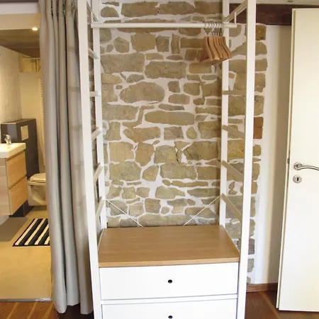 Furnished With Private Bathroom Near Luxembourg