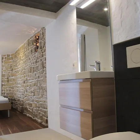 Furnished With Private Bathroom Near Luxembourg Habitación en casa particular Wincheringen